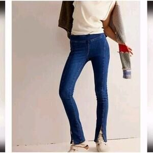 Free People Slit Mini Flare Pull on Jeans Size 27